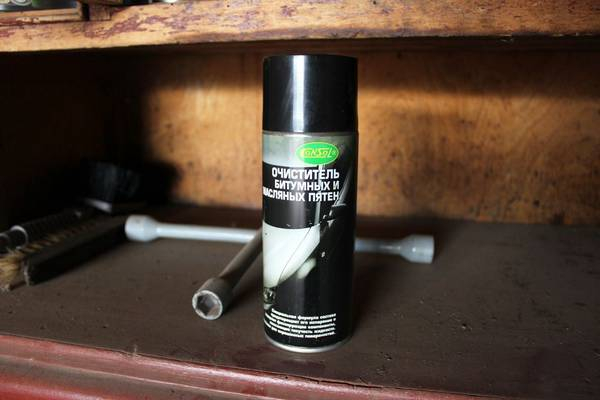 Чем оттереть и отмыть битум с автомобиля? Несколько проверенных способов