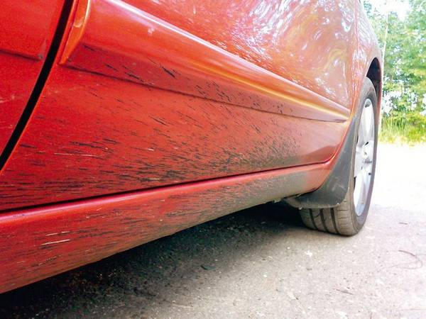 Чем оттереть и отмыть битум с автомобиля? Несколько проверенных способов