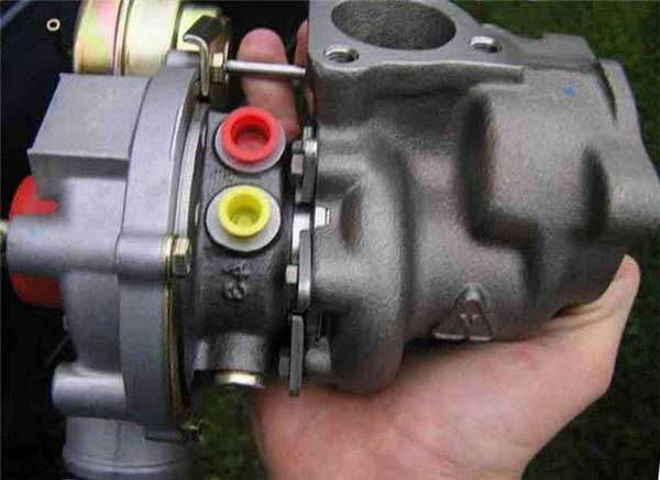 Что делать, если двигатель детонирует после выключения зажигания? Что делать, если двигатель детонирует после выключения зажигания?