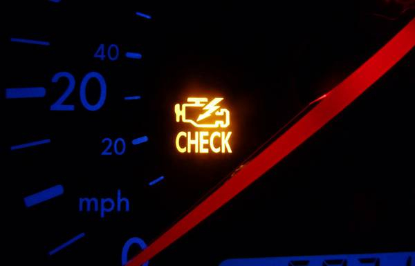 Что делать, если загорелась лампочка Check Engine? Что делать, если загорелась лампочка Check Engine?