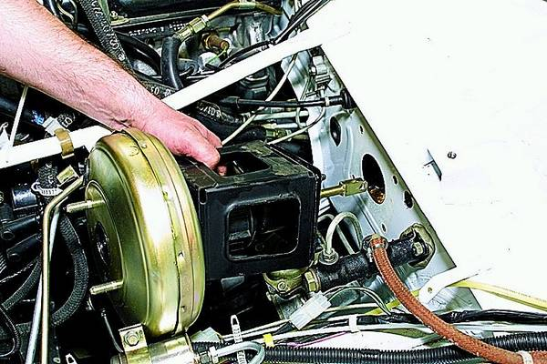Диагностируем тормозную систему своими руками Диагностируем тормозную систему своими руками