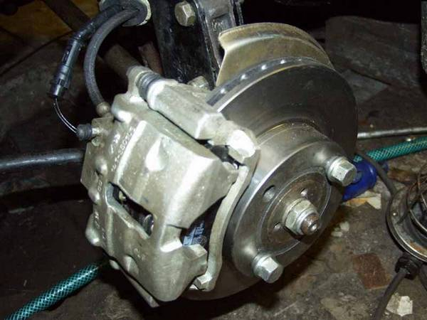 Греются тормозные диски: как исправить? Греются тормозные диски: как исправить?