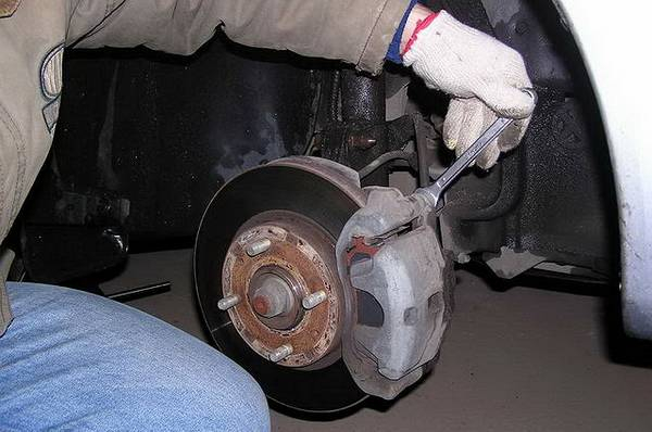 Греются тормозные диски: как исправить? Греются тормозные диски: как исправить?