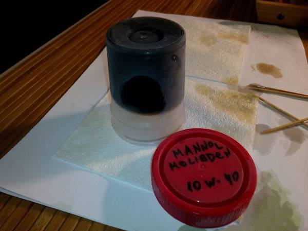 Изменение консистенции и цвета моторного масла: причины и способы устранения последствий Изменение консистенции и цвета моторного масла: причины и способы устранения последствий