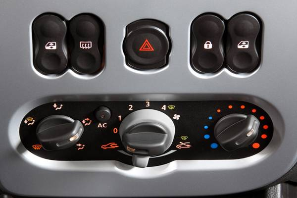 Как прочистить печку автомобиля без ущерба