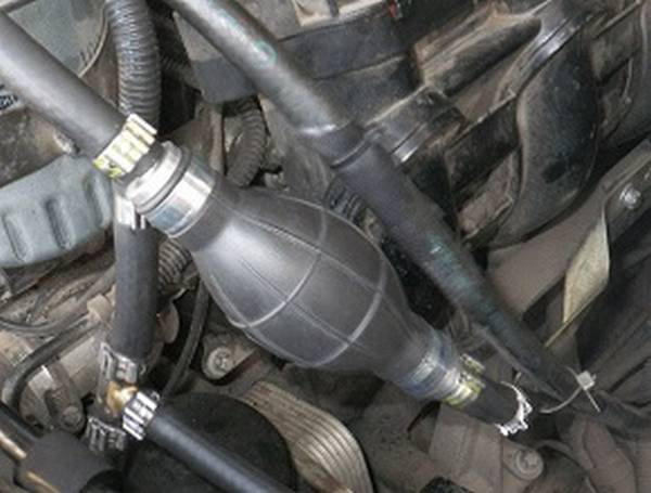 Как слить топливо из любого бензобака