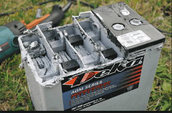 Какая должна быть плотность электролита в аккумуляторе? Какая должна быть плотность электролита в аккумуляторе?