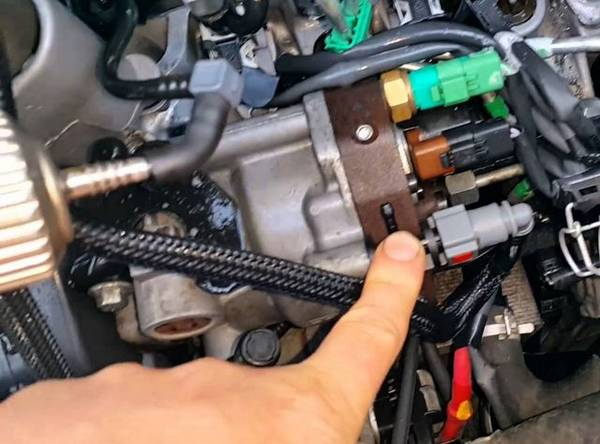 Какие датчики влияют на запуск двигателя