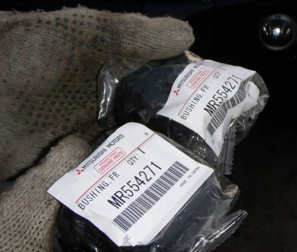 Меняем втулки стабилизатора поперечной устойчивости Меняем втулки стабилизатора поперечной устойчивости