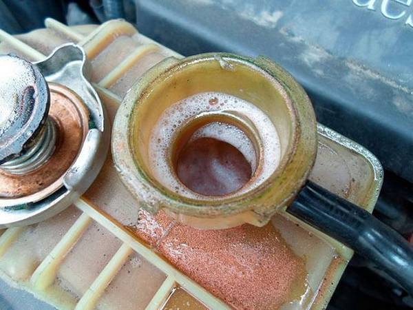 Пена в расширительном бачке