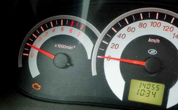 Почему на Ладе Калина горит чек: причины и способы устранения неисправности