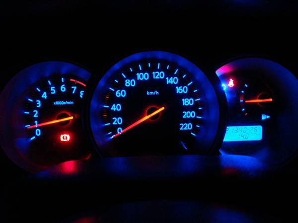 Подсветка дверей авто с логотипом  хотите диковинку?