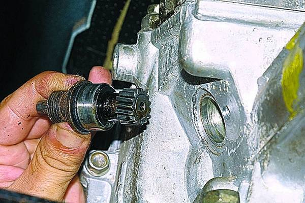 Привод спидометра кто нам считает километры? Привод спидометра кто нам считает километры?