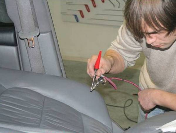 Ремонт обшивки салона автомобиля своими руками Ремонт обшивки салона автомобиля своими руками