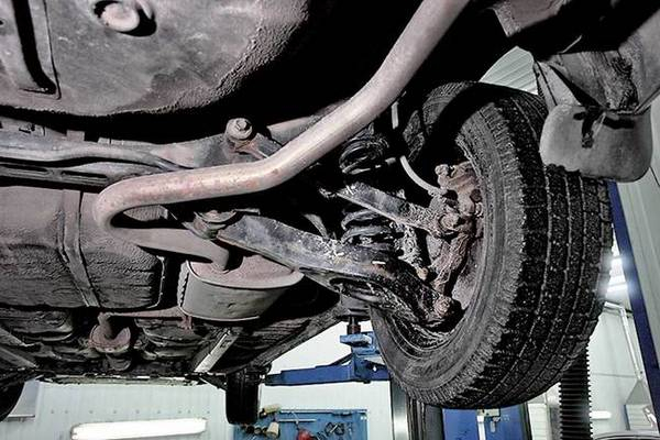 Самостоятельная замена задних пружин подвески: признаки, инструменты и алгоритм действий Самостоятельная замена задних пружин подвески: признаки, инструменты и алгоритм действий