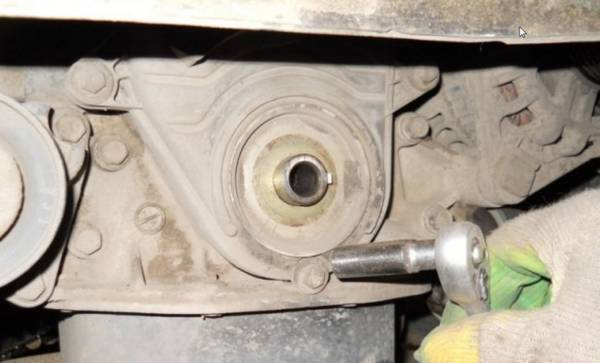 Самостоятельно меняем ремень ГРМ на Hyundai Accent Самостоятельно меняем ремень ГРМ на Hyundai Accent