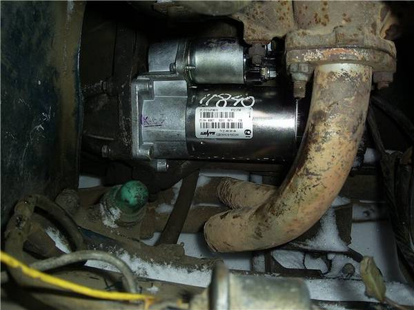 Стартер крутит, но машина не заводится Стартер крутит, но машина не заводится