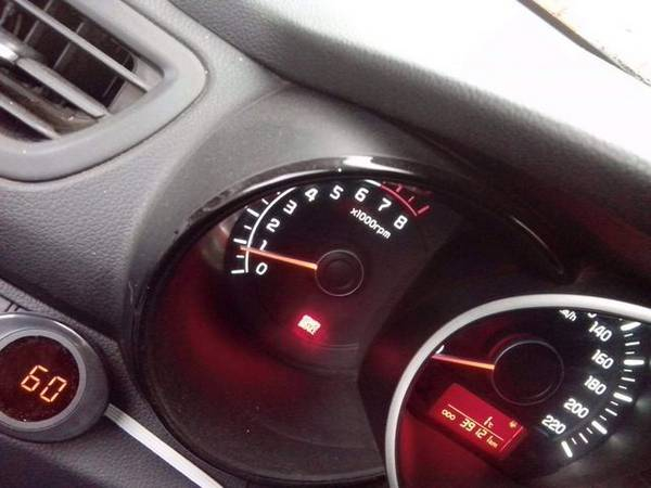 Стрелка температуры двигателя прыгает: что делать?