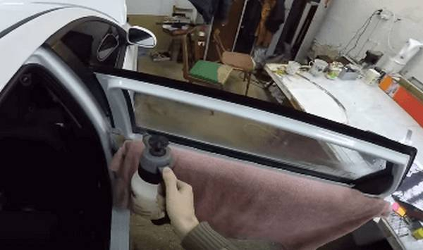 Тонировка заднего и боковых стекол автомобиля Тонировка заднего и боковых стекол автомобиля