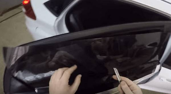 Тонировка заднего и боковых стекол автомобиля Тонировка заднего и боковых стекол автомобиля
