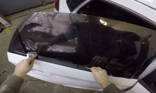 Тонировка заднего и боковых стекол автомобиля Тонировка заднего и боковых стекол автомобиля