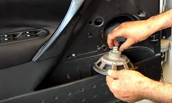 Установка автомобильных колонок своими руками Установка автомобильных колонок своими руками