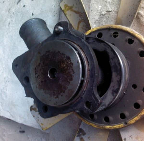 Замена помпы на «классике» своими руками