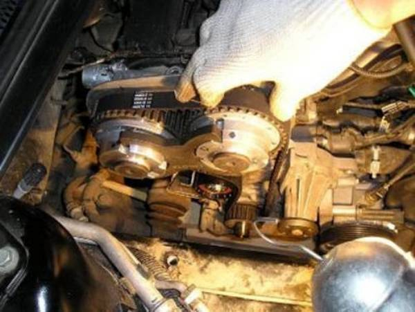 Замена ремня двигателя ГРМ на Ford Focus-2 своими руками Замена ремня двигателя ГРМ на Ford Focus-2 своими руками