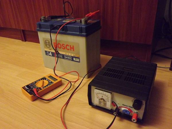 АКБ  грамотная зарядка с помощью внешних устройств