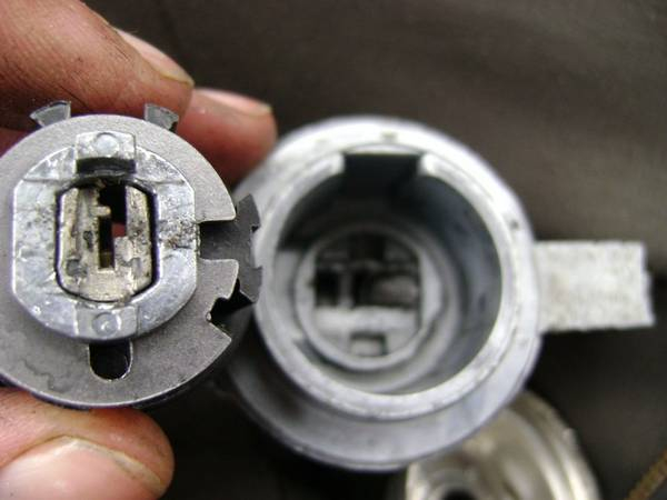 Чем смазать замок зажигания автомобиля? Полный список и советы Чем смазать замок зажигания автомобиля? Полный список и советы