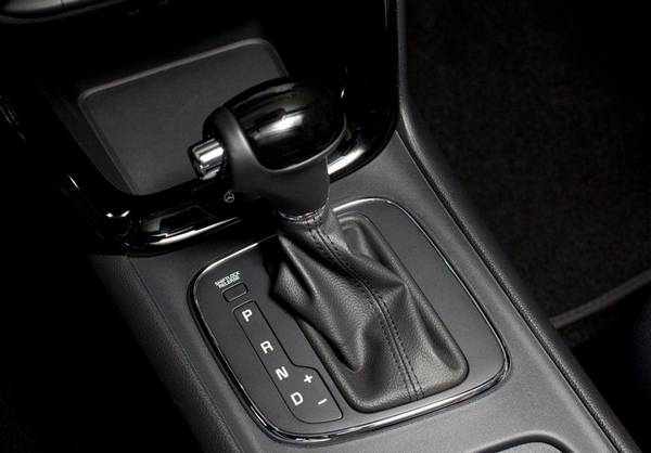 Что делать, если коробка автомат пинается и дергается при переключении? Что делать, если коробка автомат пинается и дергается при переключении?