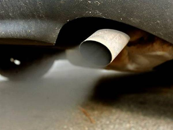 Дымит дизельный двигатель  явный сигнал для проведения его диагностики Дымит дизельный двигатель  явный сигнал для проведения его диагностики