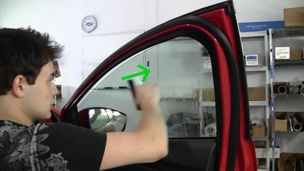 Как правильно клеить тонировку: мастер-класс и советы экспертов