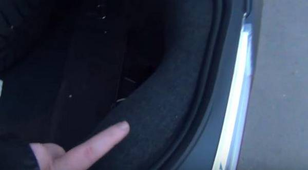 Как правильно снять аккумулятор с автомобиля: пошаговая инструкция