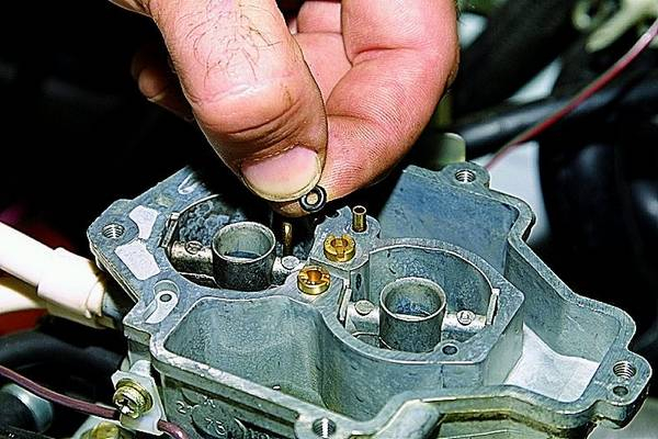 Как прочистить карбюратор своими силами