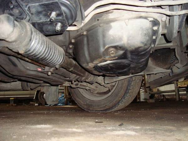 Как восстановить целостность и чем заклеить поддон двигателя Как восстановить целостность и чем заклеить поддон двигателя