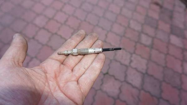 Как выкрутить сломанную свечу накала? Проверенные способы Как выкрутить сломанную свечу накала? Проверенные способы