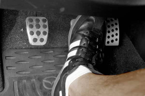 Как заменить тормозную жидкость в автомобиле Как заменить тормозную жидкость в автомобиле