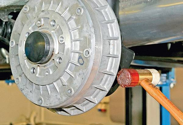 Как заменить тормозные колодки на Ладе Калине Как заменить тормозные колодки на Ладе Калине