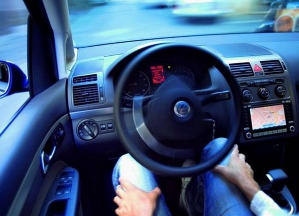 Круиз контроль отдохните за рулем автомобиля Круиз контроль отдохните за рулем автомобиля