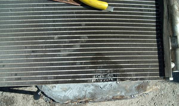 Крышка расширительного бачка  ответственные задачи простого механизма