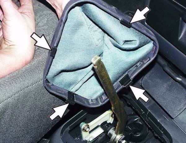 Меняем прикуриватель ВАЗ 2110 своими руками Меняем прикуриватель ВАЗ 2110 своими руками