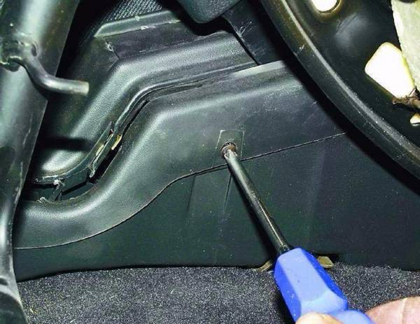 Меняем прикуриватель ВАЗ 2110 своими руками Меняем прикуриватель ВАЗ 2110 своими руками