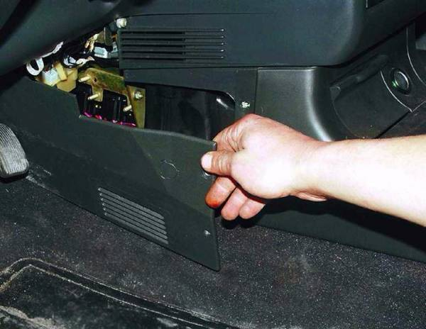 Меняем прикуриватель ВАЗ 2110 своими руками Меняем прикуриватель ВАЗ 2110 своими руками