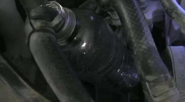 Можно ли самостоятельно устранить гул в гидроусилителе руля?