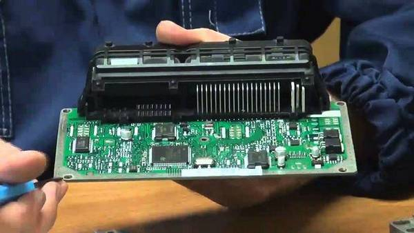 Назначение, принцип работы и ремонт блока управления двигателем