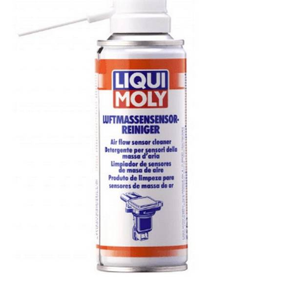 Обработка антигравием колесных арок и днища автомобиля