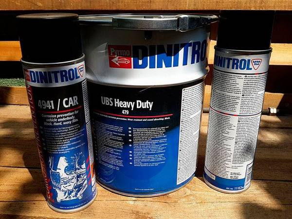 Обработка антикором днища и скрытых полостей кузова Обработка антикором днища и скрытых полостей кузова