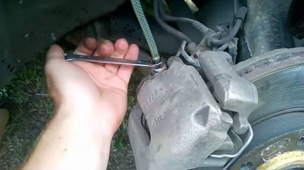 Особенности прокачки тормозов с ABS Особенности прокачки тормозов с ABS