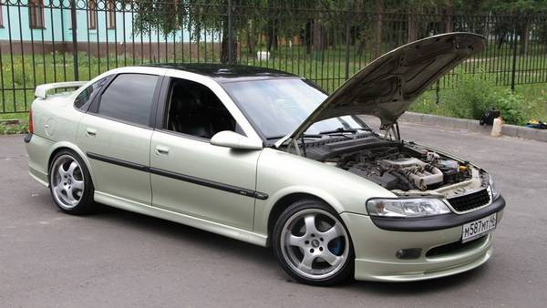 Почему раздаются хлопки в глушителе на холостых оборотах? Разбираемся в причинах Почему раздаются хлопки в глушителе на холостых оборотах? Разбираемся в причинах